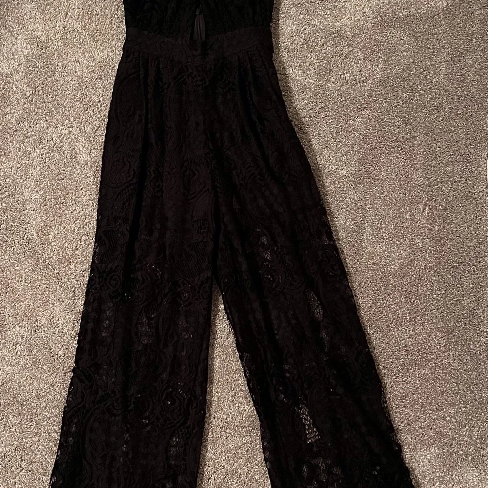 Kendall & Kylie halter-neck lace jumpsuit with cutouts XS - Picture 11 of 11